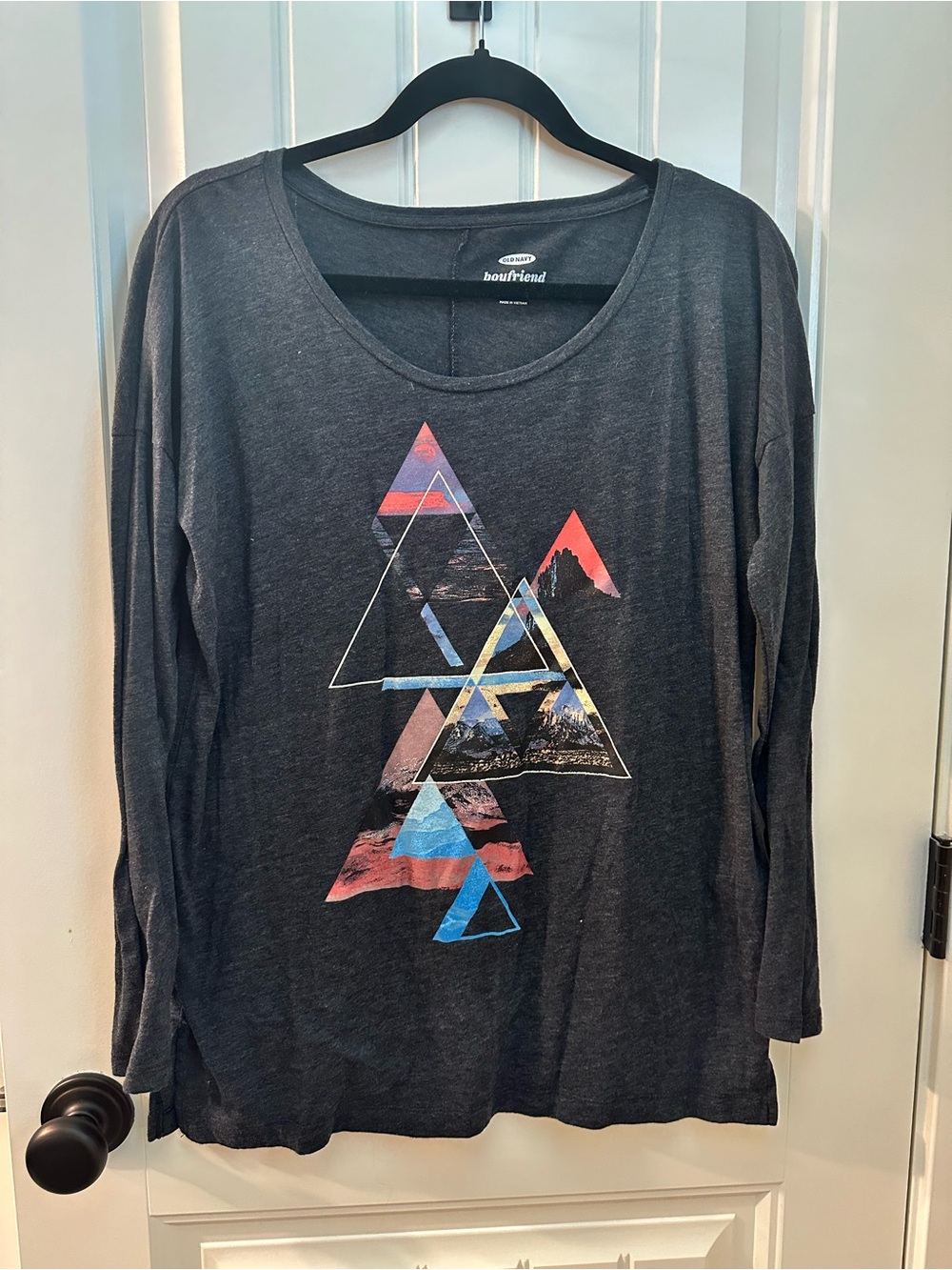 Old Navy Charcoal Long Sleeve Graphic Tee with Multicolor Triangle Design